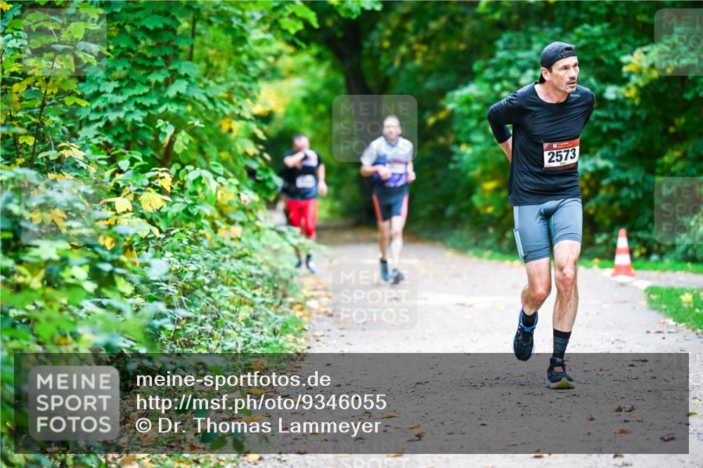 12.10.2025 - Bramfelder Halbmarathon 2025 Dr. Thomas Lammeyer http://msf.ph/oto/9346055 12.10.2025 10:18:31 Laufen 2573 meine-sportfotos.de