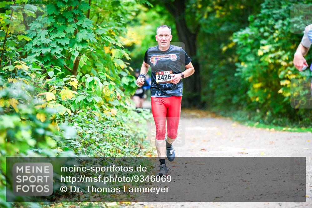 12.10.2025 - Bramfelder Halbmarathon 2025 Dr. Thomas Lammeyer http://msf.ph/oto/9346069 12.10.2025 10:18:36 Laufen 2426 meine-sportfotos.de