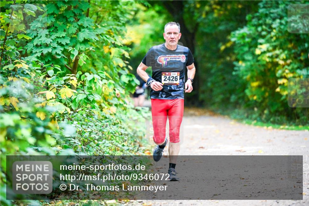 12.10.2025 - Bramfelder Halbmarathon 2025 Dr. Thomas Lammeyer http://msf.ph/oto/9346072 12.10.2025 10:18:37 Laufen 8, 29, 2426 meine-sportfotos.de