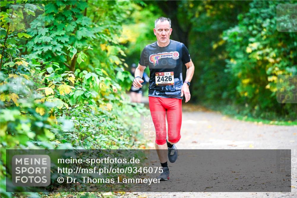 12.10.2025 - Bramfelder Halbmarathon 2025 Dr. Thomas Lammeyer http://msf.ph/oto/9346075 12.10.2025 10:18:37 Laufen 29, 2426 meine-sportfotos.de