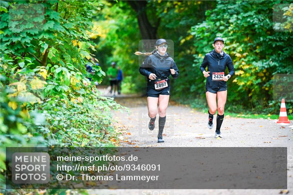12.10.2025 - Bramfelder Halbmarathon 2025 Dr. Thomas Lammeyer http://msf.ph/oto/9346091 12.10.2025 10:18:44 Laufen 2897, 2432 meine-sportfotos.de