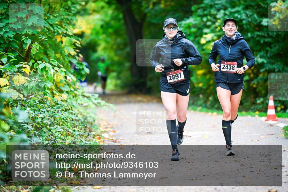 12.10.2025 - Bramfelder Halbmarathon 2025 Dr. Thomas Lammeyer http://msf.ph/oto/9346103 12.10.2025 10:18:46 Laufen 2897, 2438 meine-sportfotos.de