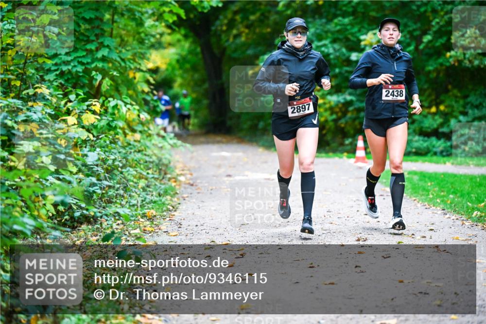 12.10.2025 - Bramfelder Halbmarathon 2025 Dr. Thomas Lammeyer http://msf.ph/oto/9346115 12.10.2025 10:18:47 Laufen 2897, 2438 meine-sportfotos.de
