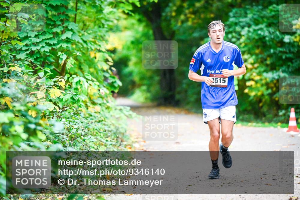 12.10.2025 - Bramfelder Halbmarathon 2025 Dr. Thomas Lammeyer http://msf.ph/oto/9346140 12.10.2025 10:18:58 Laufen 2515 meine-sportfotos.de