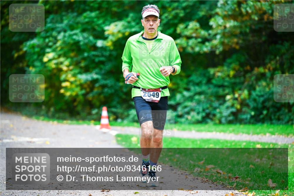 12.10.2025 - Bramfelder Halbmarathon 2025 Dr. Thomas Lammeyer http://msf.ph/oto/9346166 12.10.2025 10:19:03 Laufen 2649 meine-sportfotos.de
