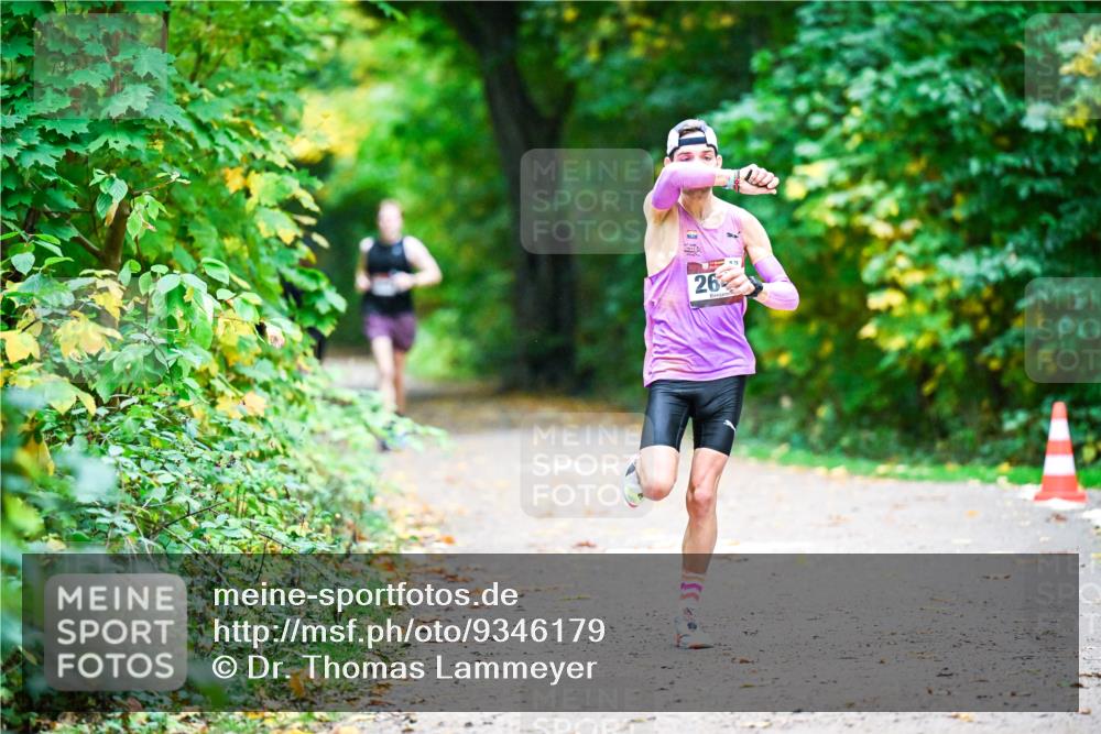 12.10.2025 - Bramfelder Halbmarathon 2025 Dr. Thomas Lammeyer http://msf.ph/oto/9346179 12.10.2025 10:19:06 Laufen 26 meine-sportfotos.de