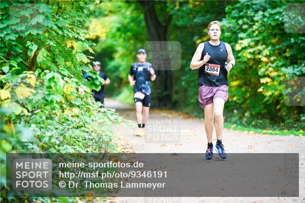 12.10.2025 - Bramfelder Halbmarathon 2025 Dr. Thomas Lammeyer http://msf.ph/oto/9346191 12.10.2025 10:19:13 Laufen 2864 meine-sportfotos.de