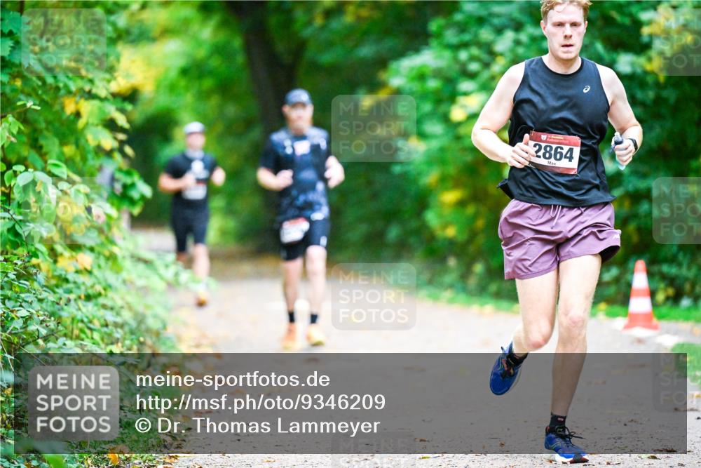 12.10.2025 - Bramfelder Halbmarathon 2025 Dr. Thomas Lammeyer http://msf.ph/oto/9346209 12.10.2025 10:19:15 Laufen 2864 meine-sportfotos.de