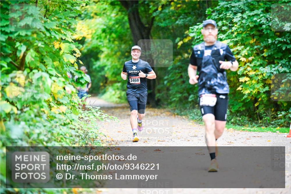 12.10.2025 - Bramfelder Halbmarathon 2025 Dr. Thomas Lammeyer http://msf.ph/oto/9346221 12.10.2025 10:19:17 Laufen 2468 meine-sportfotos.de