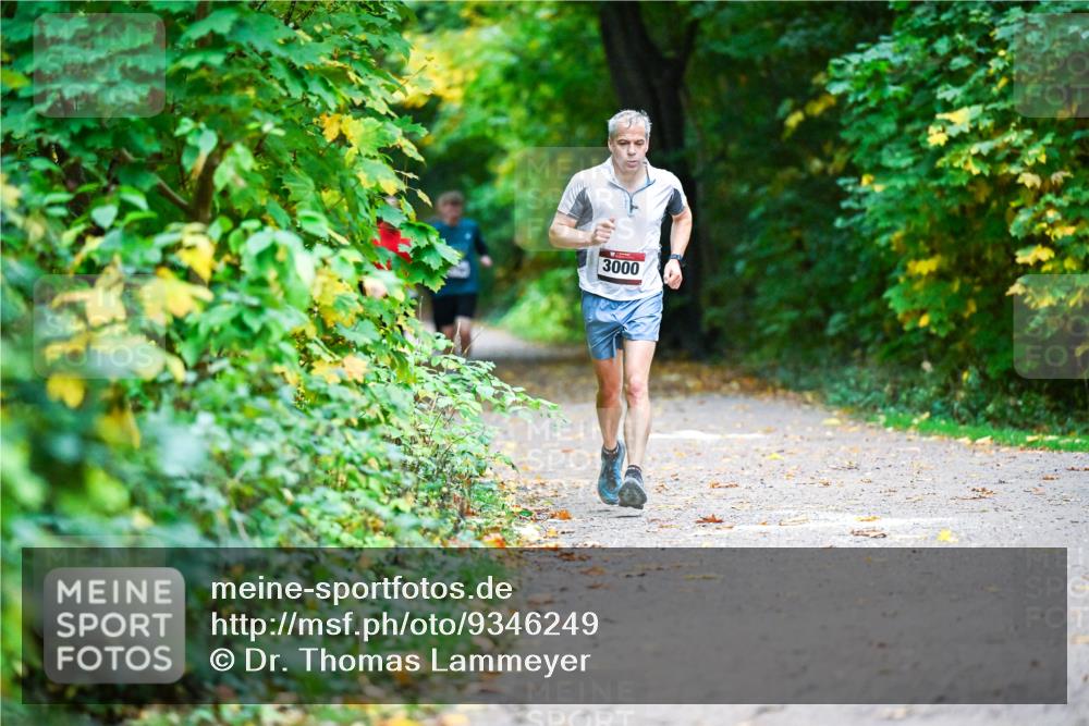 12.10.2025 - Bramfelder Halbmarathon 2025 Dr. Thomas Lammeyer http://msf.ph/oto/9346249 12.10.2025 10:19:27 Laufen 3000 meine-sportfotos.de