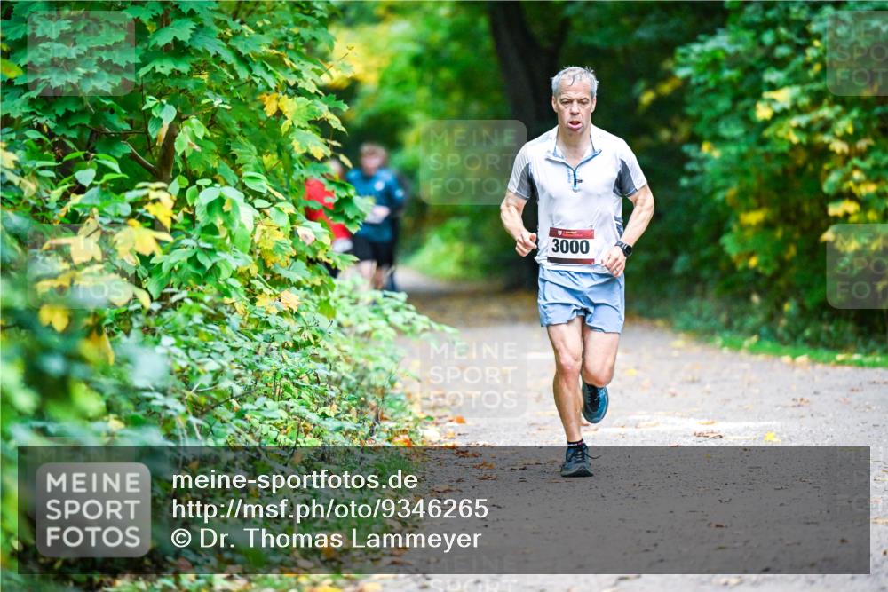 12.10.2025 - Bramfelder Halbmarathon 2025 Dr. Thomas Lammeyer http://msf.ph/oto/9346265 12.10.2025 10:19:29 Laufen 3000 meine-sportfotos.de
