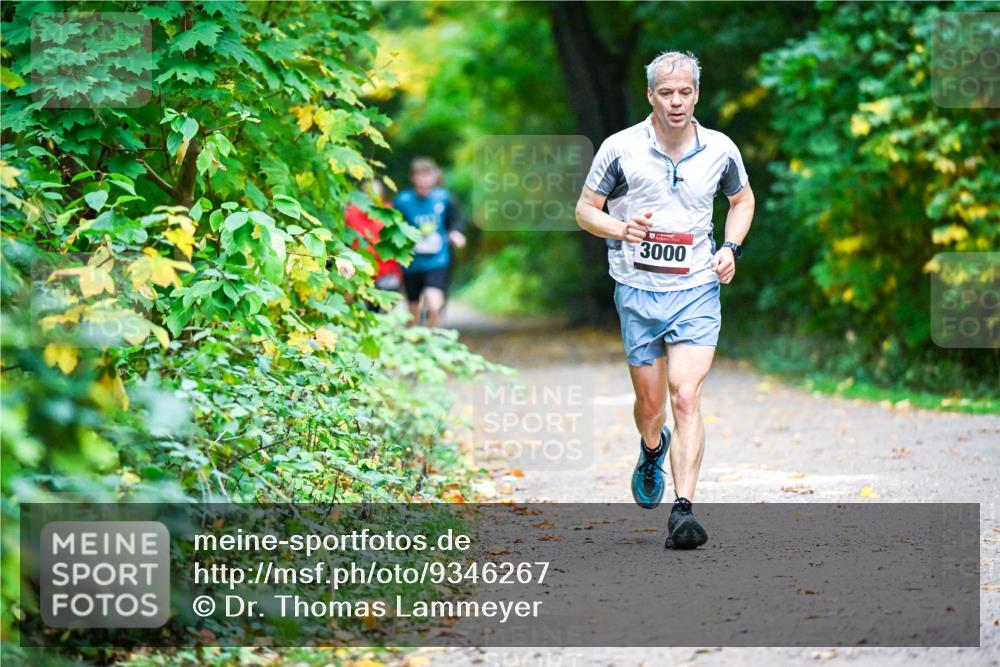 12.10.2025 - Bramfelder Halbmarathon 2025 Dr. Thomas Lammeyer http://msf.ph/oto/9346267 12.10.2025 10:19:29 Laufen 3000 meine-sportfotos.de