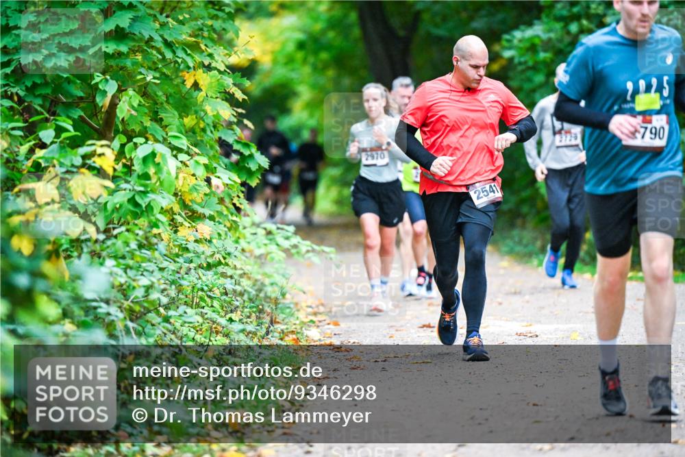 12.10.2025 - Bramfelder Halbmarathon 2025 Dr. Thomas Lammeyer http://msf.ph/oto/9346298 12.10.2025 10:19:38 Laufen 2970, 2541, 2729, 25, 790 meine-sportfotos.de
