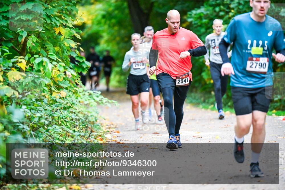 12.10.2025 - Bramfelder Halbmarathon 2025 Dr. Thomas Lammeyer http://msf.ph/oto/9346300 12.10.2025 10:19:39 Laufen 2970, 2541, 15, 2025, 2790 meine-sportfotos.de