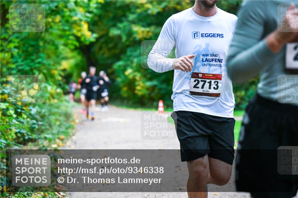 12.10.2025 - Bramfelder Halbmarathon 2025 Dr. Thomas Lammeyer http://msf.ph/oto/9346338 12.10.2025 10:19:47 Laufen 2, 14, 2713 meine-sportfotos.de
