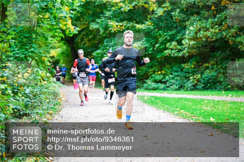 12.10.2025 - Bramfelder Halbmarathon 2025 Dr. Thomas Lammeyer http://msf.ph/oto/9346361 12.10.2025 10:19:51 Laufen 2685, 274, 20 meine-sportfotos.de