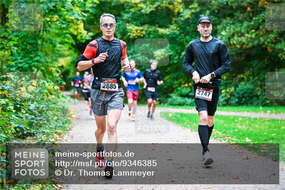 12.10.2025 - Bramfelder Halbmarathon 2025 Dr. Thomas Lammeyer http://msf.ph/oto/9346385 12.10.2025 10:19:55 Laufen 2685, 2747 meine-sportfotos.de