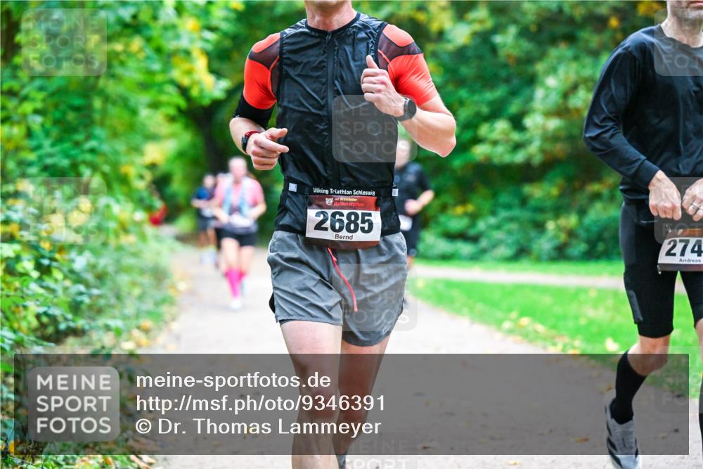 12.10.2025 - Bramfelder Halbmarathon 2025 Dr. Thomas Lammeyer http://msf.ph/oto/9346391 12.10.2025 10:19:56 Laufen 34, 2685, 274 meine-sportfotos.de