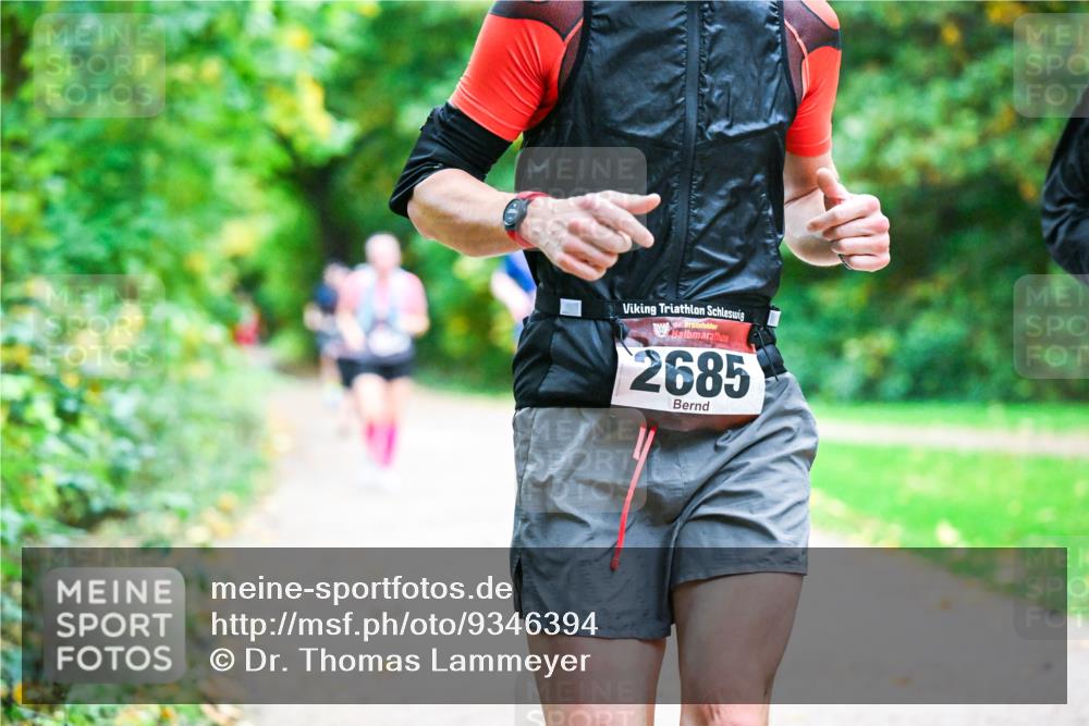 12.10.2025 - Bramfelder Halbmarathon 2025 Dr. Thomas Lammeyer http://msf.ph/oto/9346394 12.10.2025 10:19:56 Laufen 94, 2685 meine-sportfotos.de