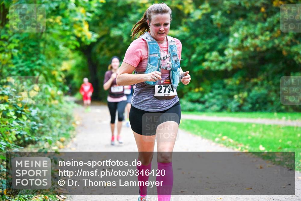 12.10.2025 - Bramfelder Halbmarathon 2025 Dr. Thomas Lammeyer http://msf.ph/oto/9346420 12.10.2025 10:20:00 Laufen 2734 meine-sportfotos.de