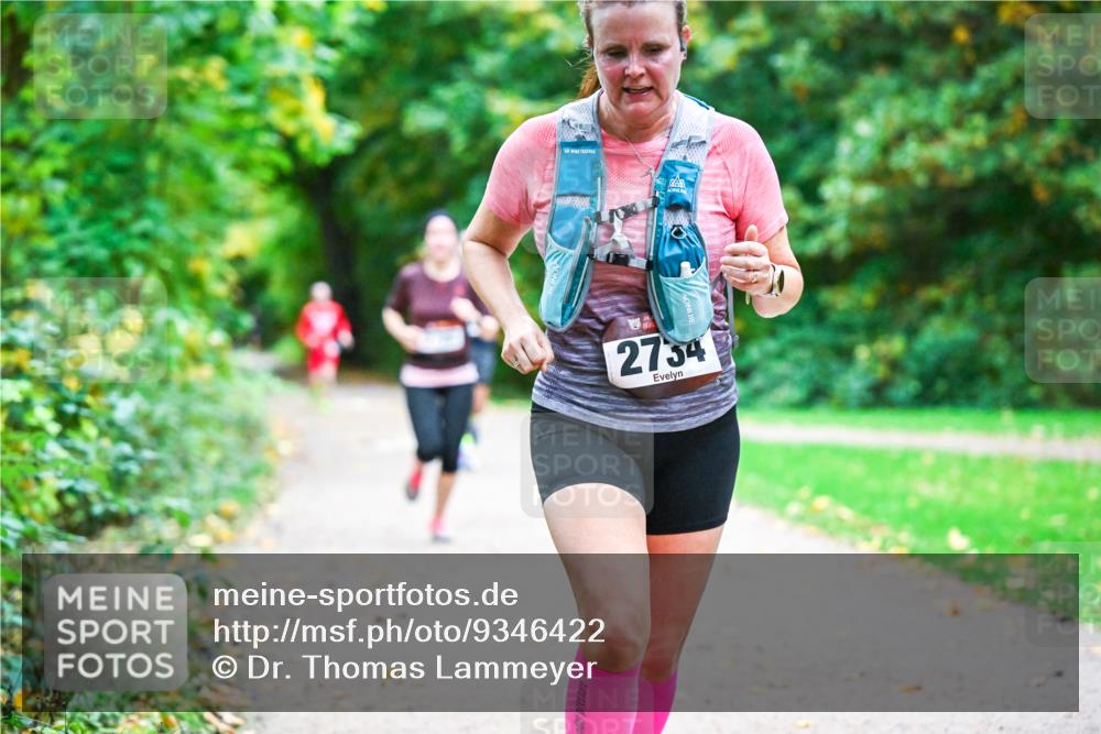12.10.2025 - Bramfelder Halbmarathon 2025 Dr. Thomas Lammeyer http://msf.ph/oto/9346422 12.10.2025 10:20:00 Laufen 2734 meine-sportfotos.de