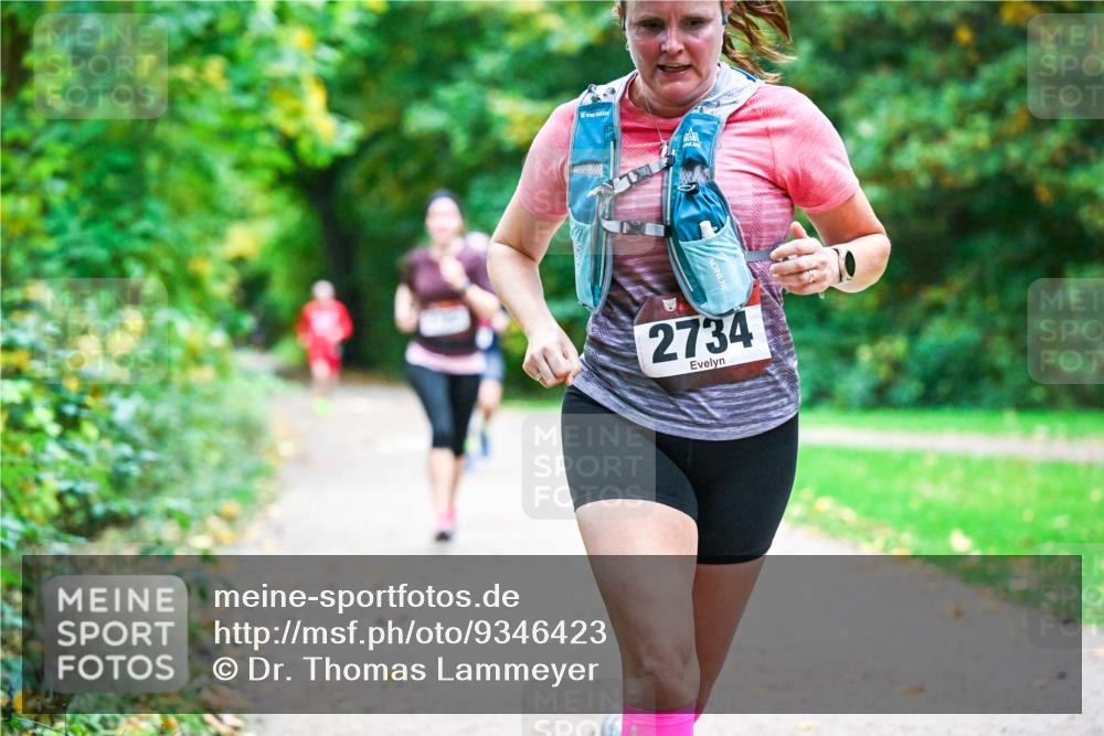 12.10.2025 - Bramfelder Halbmarathon 2025 Dr. Thomas Lammeyer http://msf.ph/oto/9346423 12.10.2025 10:20:00 Laufen 2734 meine-sportfotos.de