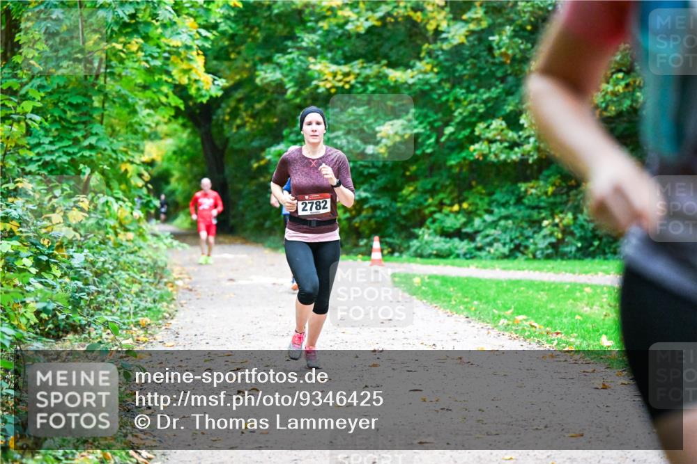 12.10.2025 - Bramfelder Halbmarathon 2025 Dr. Thomas Lammeyer http://msf.ph/oto/9346425 12.10.2025 10:20:01 Laufen 2782 meine-sportfotos.de