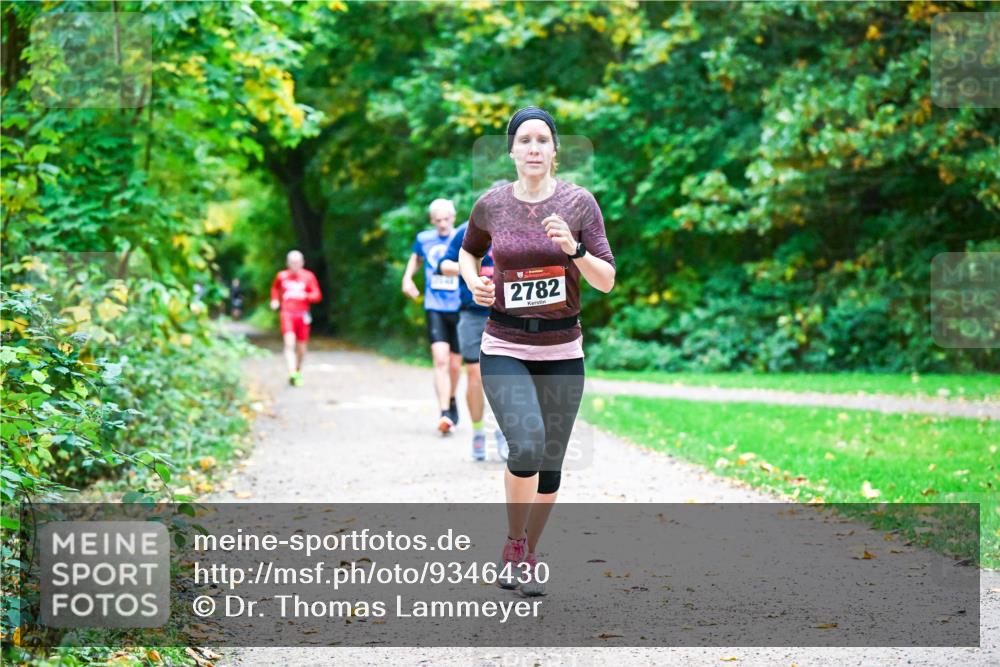 12.10.2025 - Bramfelder Halbmarathon 2025 Dr. Thomas Lammeyer http://msf.ph/oto/9346430 12.10.2025 10:20:02 Laufen 2782 meine-sportfotos.de