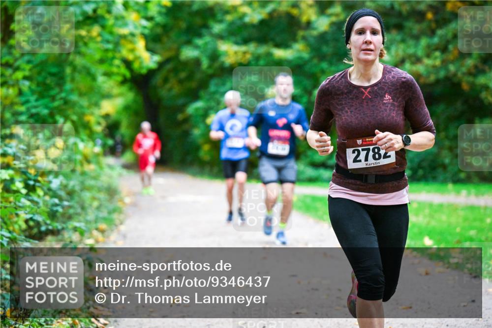 12.10.2025 - Bramfelder Halbmarathon 2025 Dr. Thomas Lammeyer http://msf.ph/oto/9346437 12.10.2025 10:20:03 Laufen 6, 2782 meine-sportfotos.de