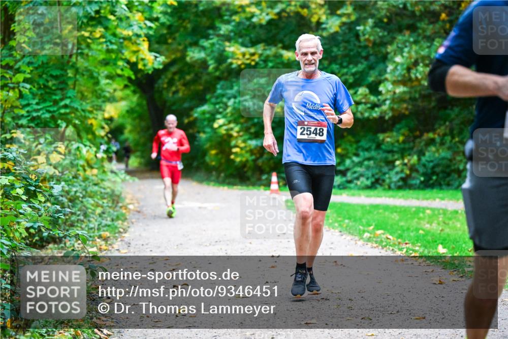 12.10.2025 - Bramfelder Halbmarathon 2025 Dr. Thomas Lammeyer http://msf.ph/oto/9346451 12.10.2025 10:20:05 Laufen 2548 meine-sportfotos.de