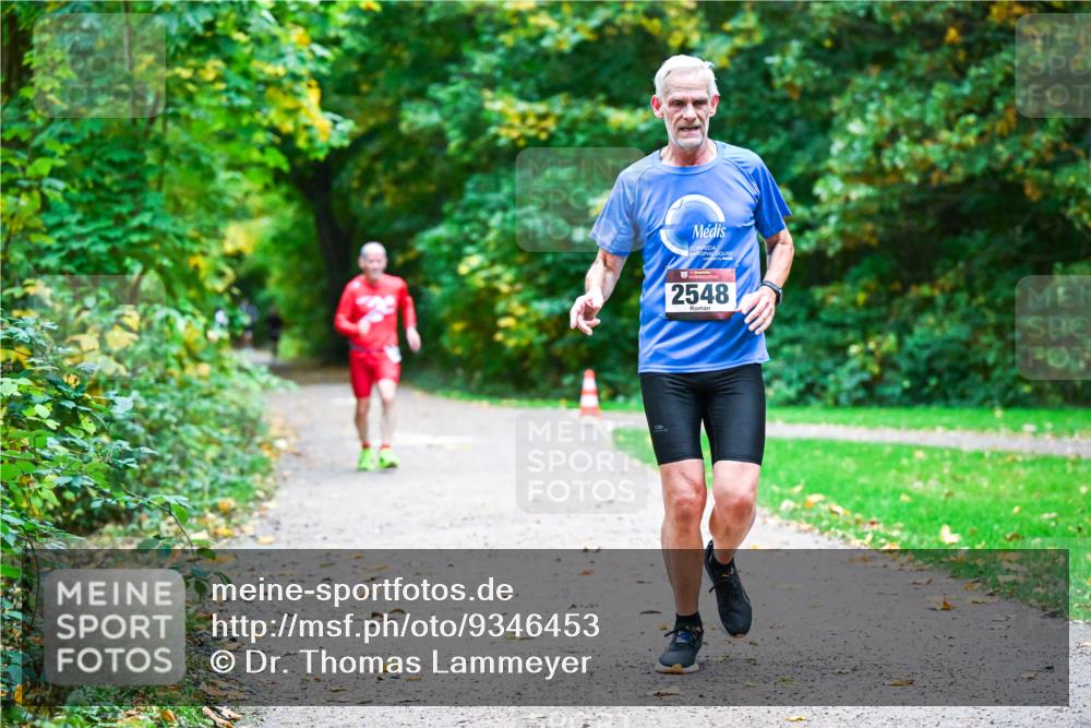 12.10.2025 - Bramfelder Halbmarathon 2025 Dr. Thomas Lammeyer http://msf.ph/oto/9346453 12.10.2025 10:20:05 Laufen 2548 meine-sportfotos.de
