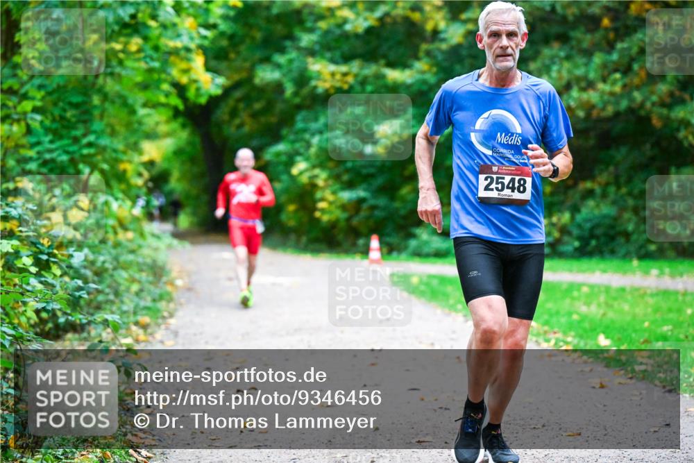 12.10.2025 - Bramfelder Halbmarathon 2025 Dr. Thomas Lammeyer http://msf.ph/oto/9346456 12.10.2025 10:20:06 Laufen 2548 meine-sportfotos.de