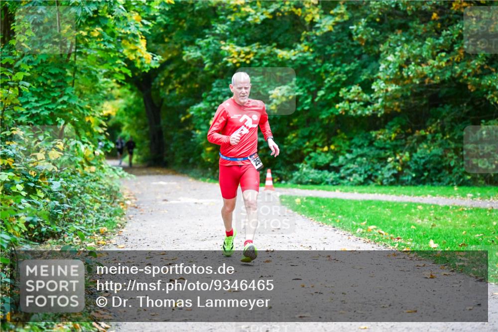 12.10.2025 - Bramfelder Halbmarathon 2025 Dr. Thomas Lammeyer http://msf.ph/oto/9346465 12.10.2025 10:20:08 Laufen  meine-sportfotos.de