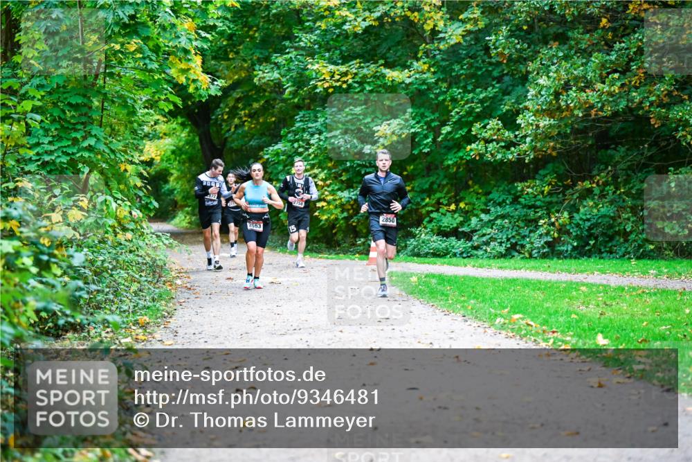 12.10.2025 - Bramfelder Halbmarathon 2025 Dr. Thomas Lammeyer http://msf.ph/oto/9346481 12.10.2025 10:20:25 Laufen 872, 271, 2563, 2758, 2850 meine-sportfotos.de