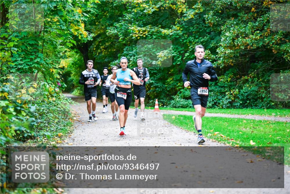 12.10.2025 - Bramfelder Halbmarathon 2025 Dr. Thomas Lammeyer http://msf.ph/oto/9346497 12.10.2025 10:20:27 Laufen 2850 meine-sportfotos.de