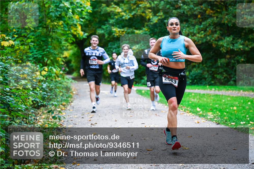 12.10.2025 - Bramfelder Halbmarathon 2025 Dr. Thomas Lammeyer http://msf.ph/oto/9346511 12.10.2025 10:20:29 Laufen 2872, 272, 758, 2563 meine-sportfotos.de