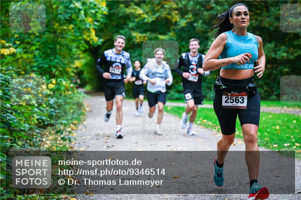12.10.2025 - Bramfelder Halbmarathon 2025 Dr. Thomas Lammeyer http://msf.ph/oto/9346514 12.10.2025 10:20:30 Laufen 2754, 2672, 2563 meine-sportfotos.de