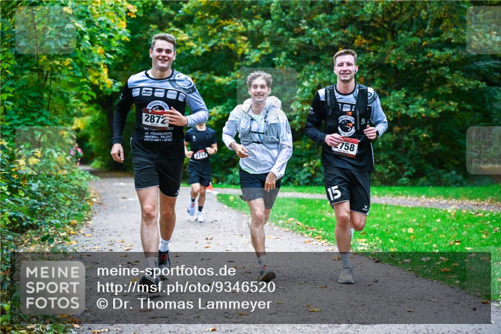 12.10.2025 - Bramfelder Halbmarathon 2025 Dr. Thomas Lammeyer http://msf.ph/oto/9346520 12.10.2025 10:20:31 Laufen 2714, 2758, 15, 19, 4380 meine-sportfotos.de