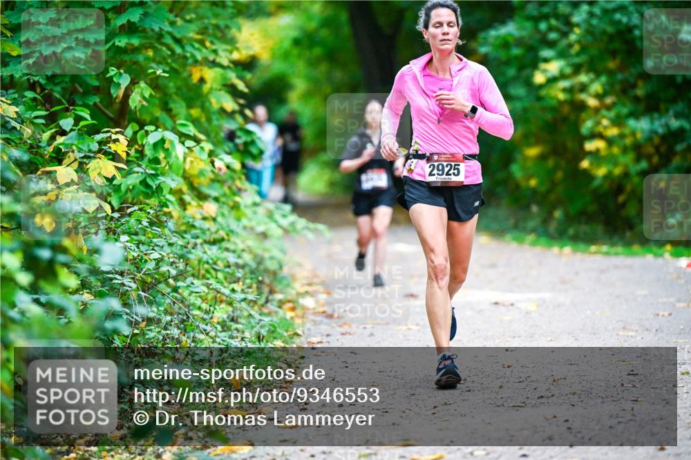 12.10.2025 - Bramfelder Halbmarathon 2025 Dr. Thomas Lammeyer http://msf.ph/oto/9346553 12.10.2025 10:20:41 Laufen 2925 meine-sportfotos.de
