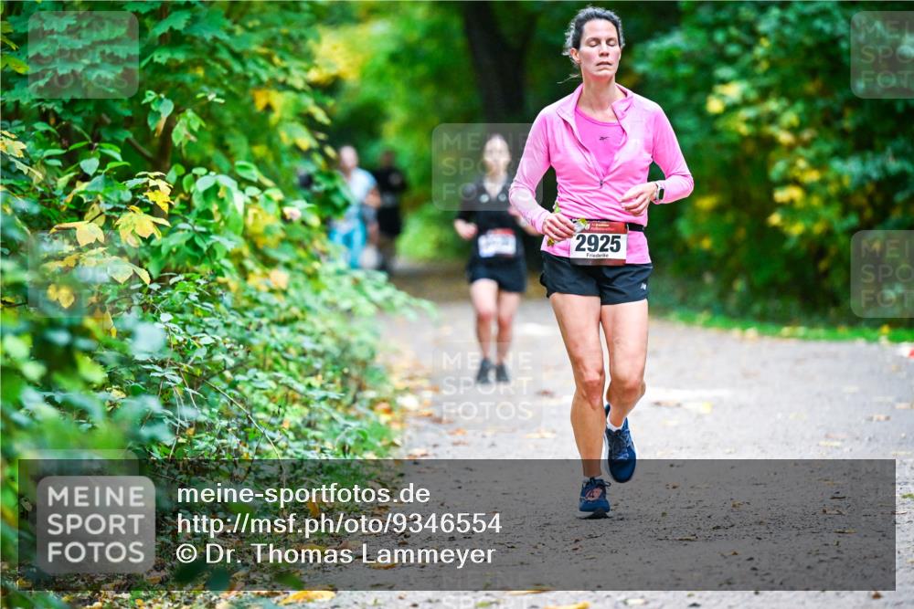12.10.2025 - Bramfelder Halbmarathon 2025 Dr. Thomas Lammeyer http://msf.ph/oto/9346554 12.10.2025 10:20:41 Laufen 2925 meine-sportfotos.de