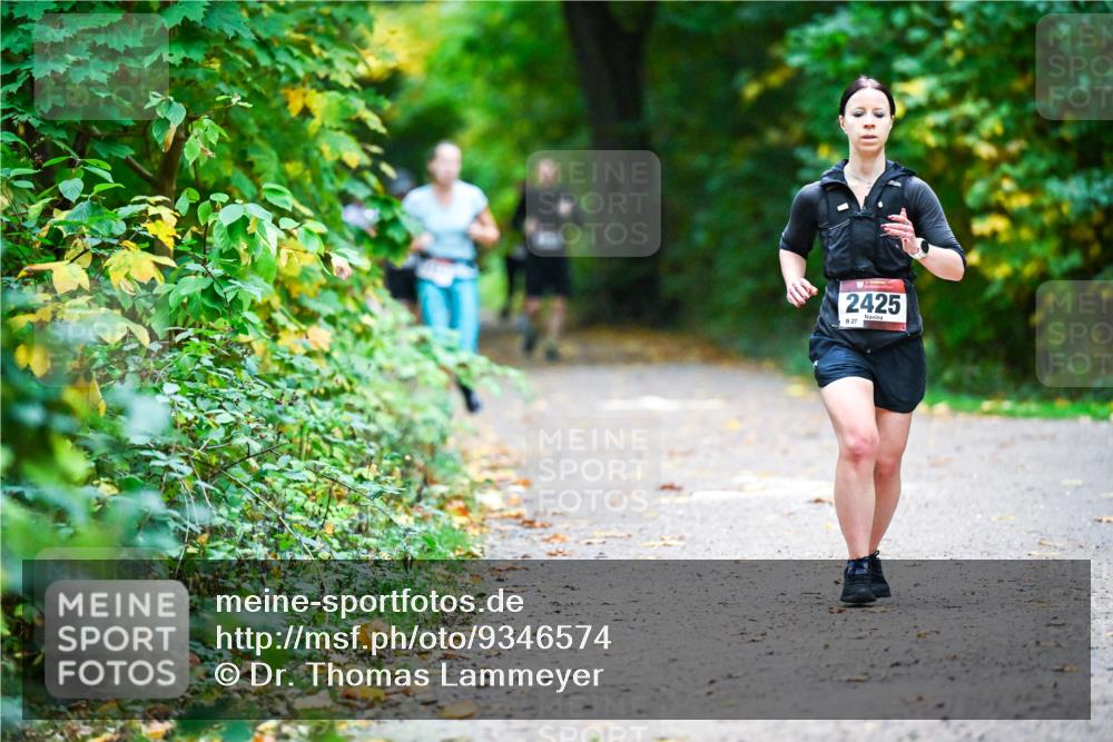 12.10.2025 - Bramfelder Halbmarathon 2025 Dr. Thomas Lammeyer http://msf.ph/oto/9346574 12.10.2025 10:20:45 Laufen 2425, 27 meine-sportfotos.de