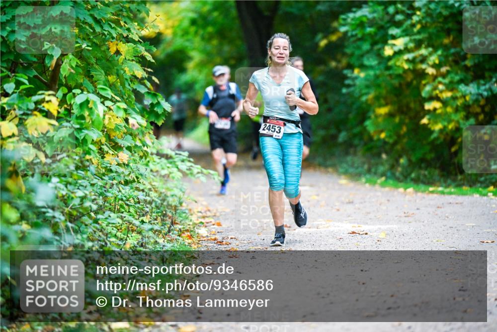 12.10.2025 - Bramfelder Halbmarathon 2025 Dr. Thomas Lammeyer http://msf.ph/oto/9346586 12.10.2025 10:20:49 Laufen 2453 meine-sportfotos.de