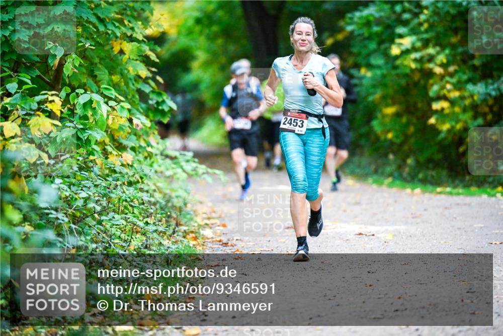 12.10.2025 - Bramfelder Halbmarathon 2025 Dr. Thomas Lammeyer http://msf.ph/oto/9346591 12.10.2025 10:20:50 Laufen 2453 meine-sportfotos.de