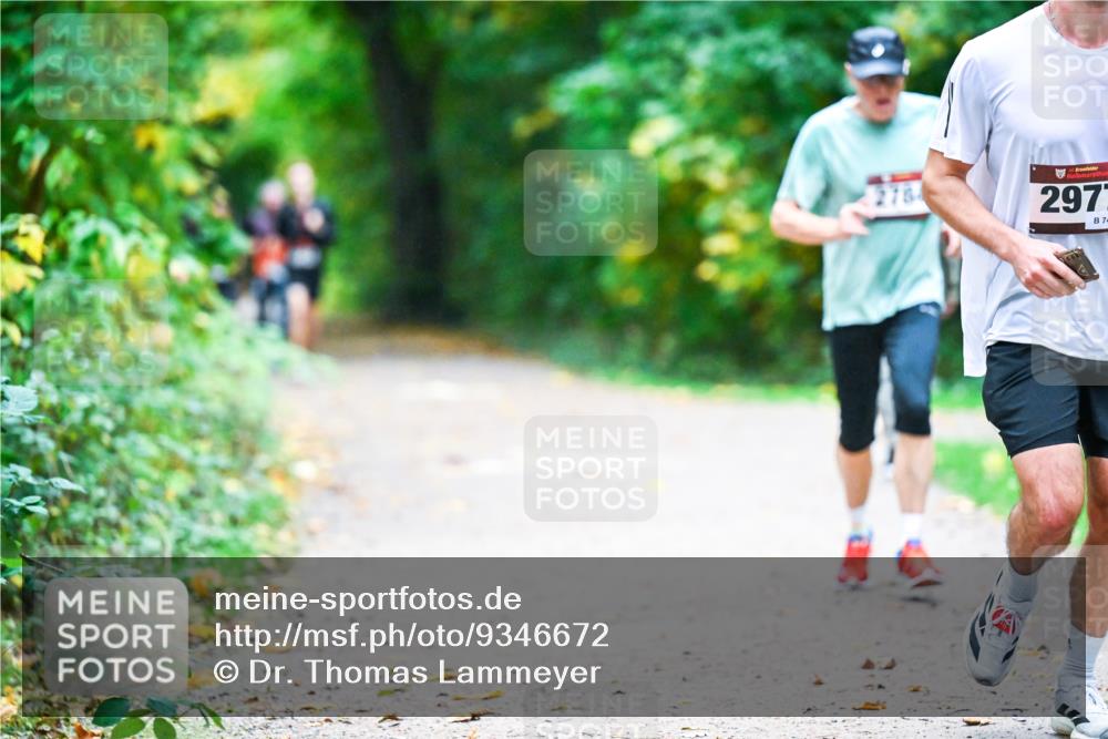 12.10.2025 - Bramfelder Halbmarathon 2025 Dr. Thomas Lammeyer http://msf.ph/oto/9346672 12.10.2025 10:21:09 Laufen 2784, 297, 74 meine-sportfotos.de