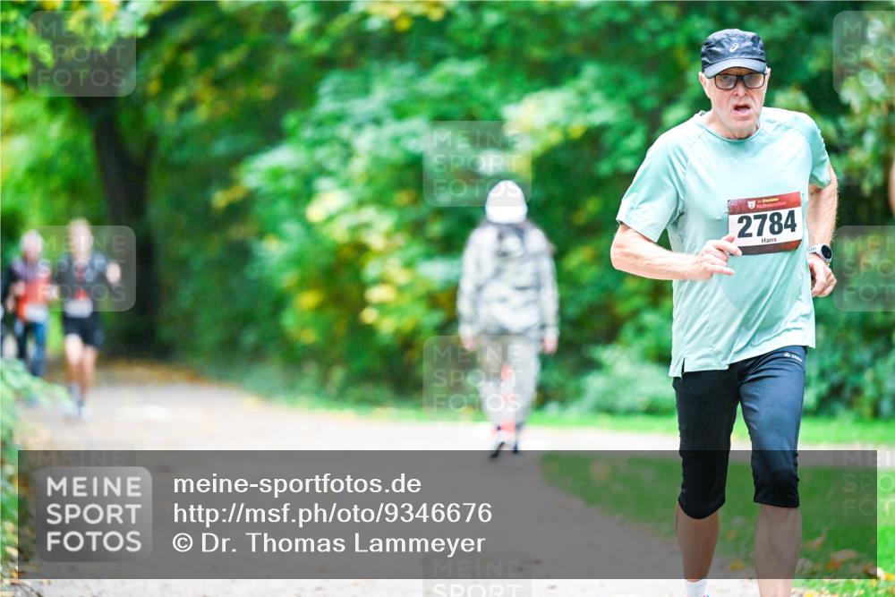 12.10.2025 - Bramfelder Halbmarathon 2025 Dr. Thomas Lammeyer http://msf.ph/oto/9346676 12.10.2025 10:21:10 Laufen 34, 2784 meine-sportfotos.de