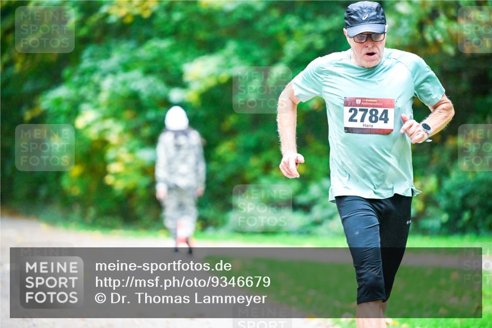 12.10.2025 - Bramfelder Halbmarathon 2025 Dr. Thomas Lammeyer http://msf.ph/oto/9346679 12.10.2025 10:21:11 Laufen 34, 2784 meine-sportfotos.de