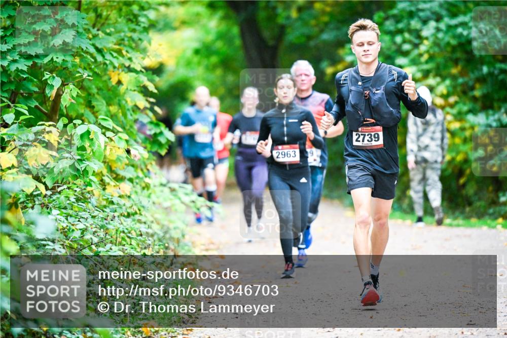 12.10.2025 - Bramfelder Halbmarathon 2025 Dr. Thomas Lammeyer http://msf.ph/oto/9346703 12.10.2025 10:21:17 Laufen 2963, 2739 meine-sportfotos.de
