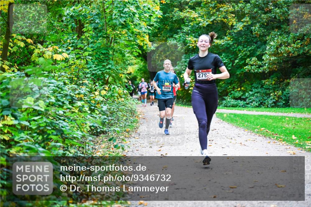 12.10.2025 - Bramfelder Halbmarathon 2025 Dr. Thomas Lammeyer http://msf.ph/oto/9346732 12.10.2025 10:21:24 Laufen 2686, 279 meine-sportfotos.de