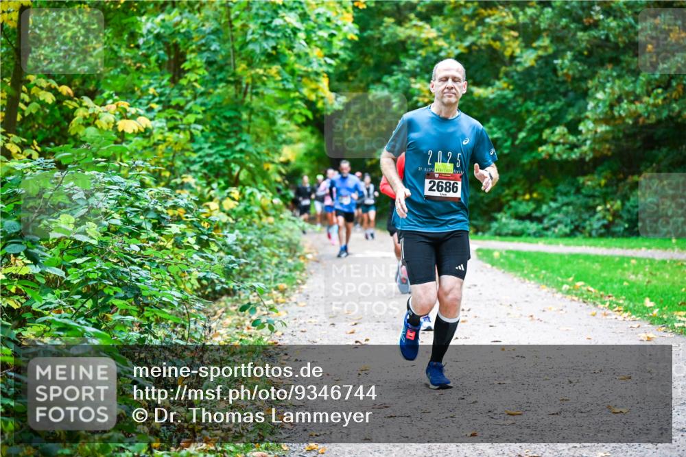 12.10.2025 - Bramfelder Halbmarathon 2025 Dr. Thomas Lammeyer http://msf.ph/oto/9346744 12.10.2025 10:21:26 Laufen 2025, 39, 2686 meine-sportfotos.de