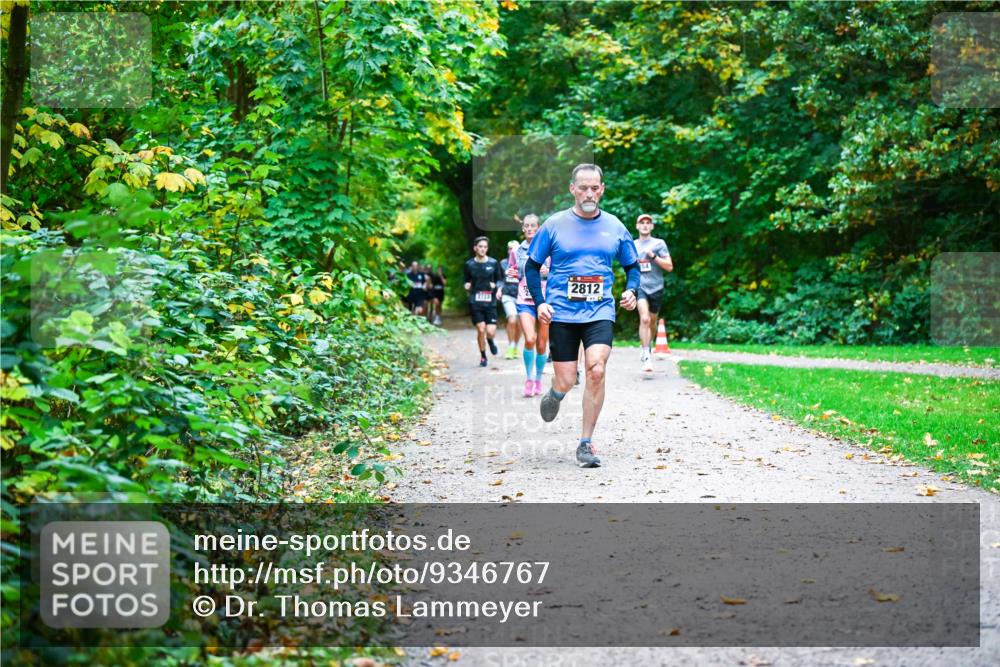 12.10.2025 - Bramfelder Halbmarathon 2025 Dr. Thomas Lammeyer http://msf.ph/oto/9346767 12.10.2025 10:21:30 Laufen 2812 meine-sportfotos.de